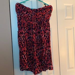 Strapless dress. Pink and blue cheetah print